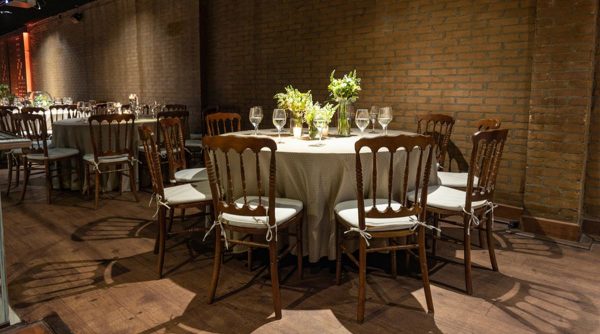 Come organizzare un evento all’aperto senza errori: dalla location agli allestimenti a noleggio